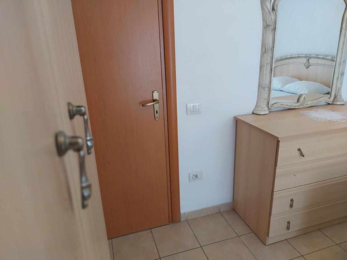 Nm - Classic Apartment Дуррес Екстер'єр фото