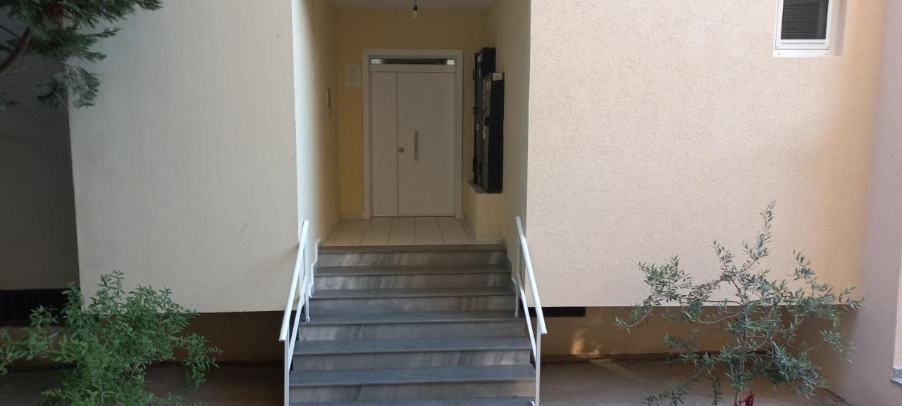 Nm - Classic Apartment Дуррес Екстер'єр фото